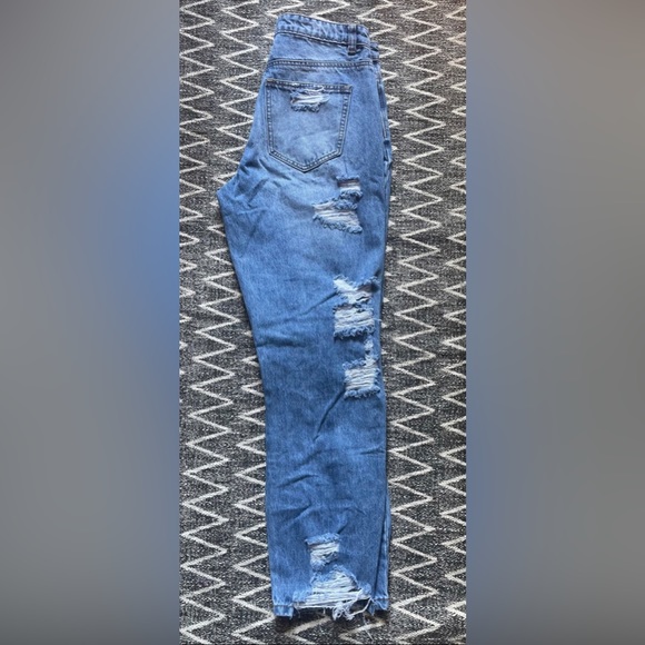 (3/$15) Crystal Rock High Waist Distressed Jeans size 5 - Picture 9 of 9